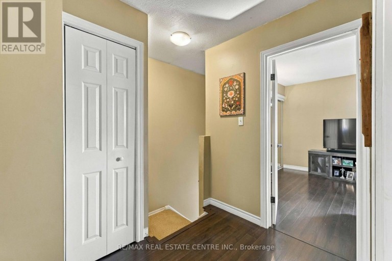 4 - 899 STONE CHURCH ROAD E, Hamilton (Quinndale), Ontario, L8W1B2