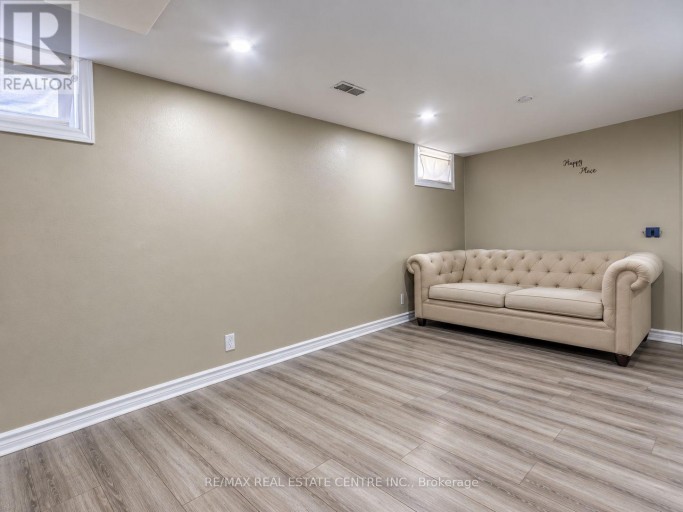 4 - 899 STONE CHURCH ROAD E, Hamilton (Quinndale), Ontario, L8W1B2
