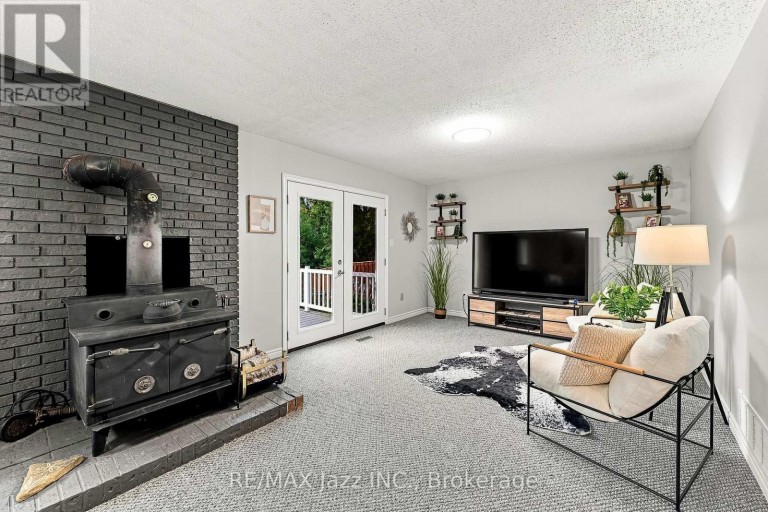 76 CHESTER CRESCENT, Scugog (Port Perry), Ontario, L9L1K8
