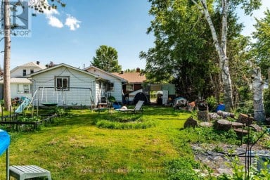 9 WOLFE STREET Penetanguishene Ontario photo 13