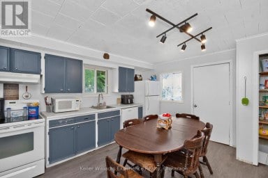 9 WOLFE STREET Penetanguishene Ontario photo 5