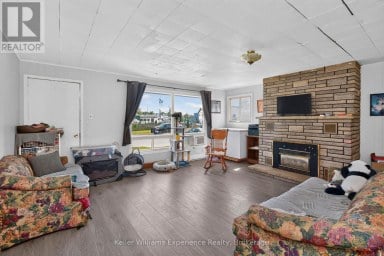 9 WOLFE STREET Penetanguishene Ontario photo 6