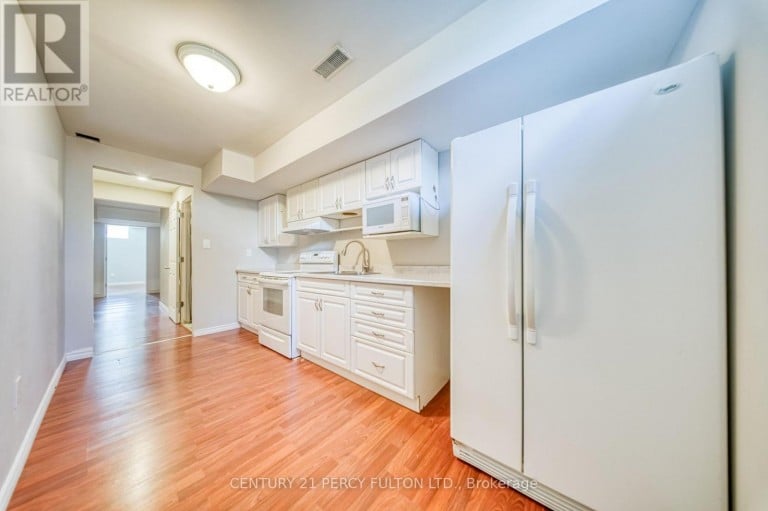 1749 LIATRIS DRIVE, Pickering (Duffin Heights), Ontario, L1X0B2