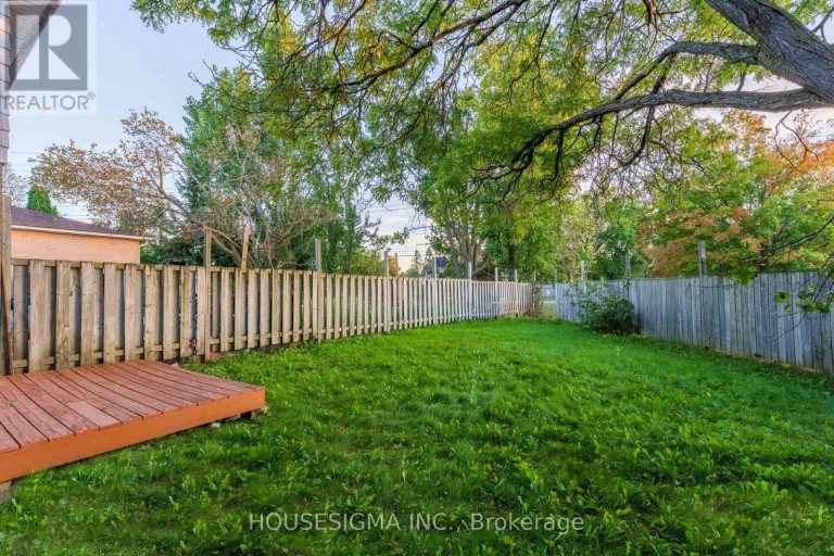 33 COLLEGE CRESCENT, Barrie (Grove East), Ontario, L4M2W4
