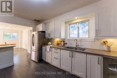 33 COLLEGE CRESCENT Barrie (Grove East) Ontario photo 3