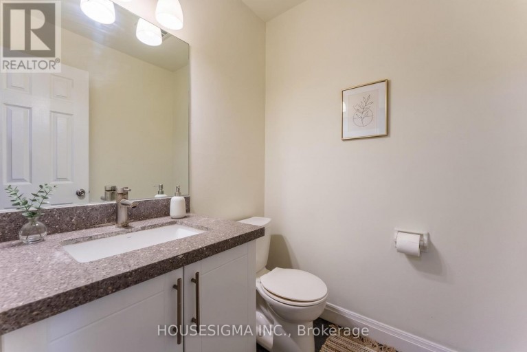 33 COLLEGE CRESCENT, Barrie (Grove East), Ontario, L4M2W4