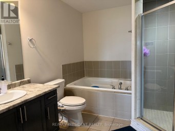98 DAVENFIELD CIRCLE Brampton (Bram East) Ontario photo 18