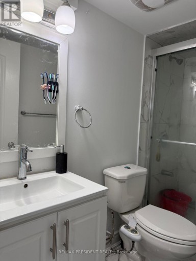 98 DAVENFIELD CIRCLE, Brampton (Bram East), Ontario, L6P4M1