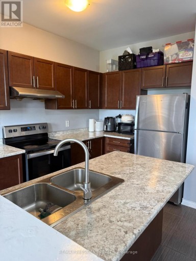98 DAVENFIELD CIRCLE, Brampton (Bram East), Ontario, L6P4M1