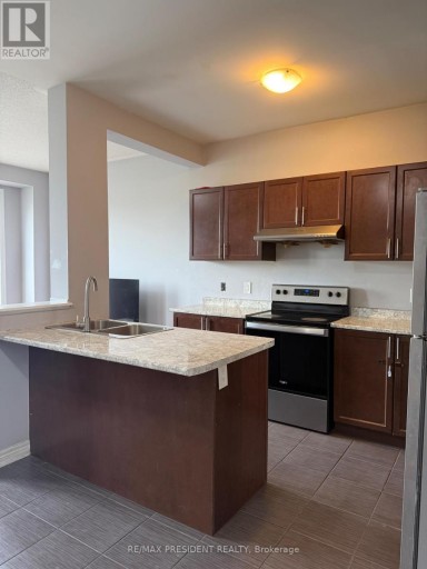 98 DAVENFIELD CIRCLE, Brampton (Bram East), Ontario, L6P4M1