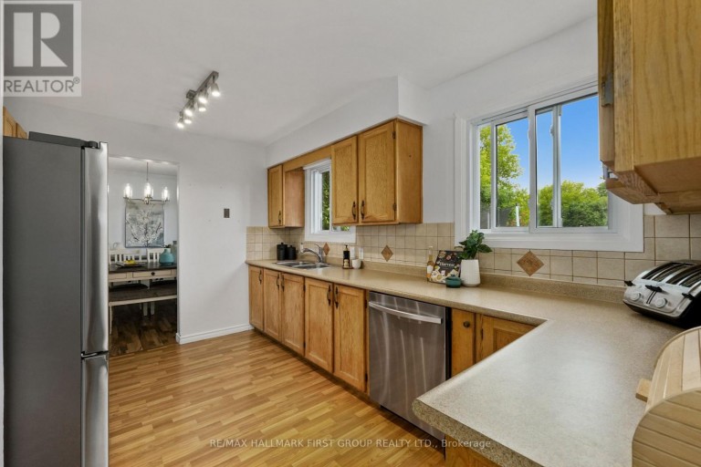 667 WESTWOOD DRIVE, Cobourg, Ontario, K9A4N3