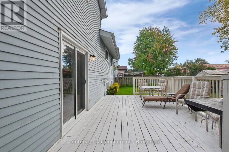 18 DILLON DRIVE, Collingwood, Ontario, L9Y4S3