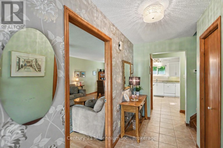 18 DILLON DRIVE, Collingwood, Ontario, L9Y4S3