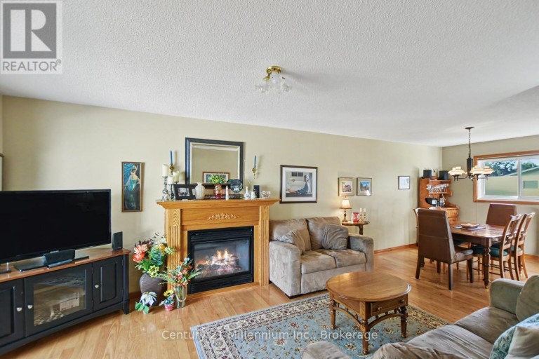 18 DILLON DRIVE, Collingwood, Ontario, L9Y4S3