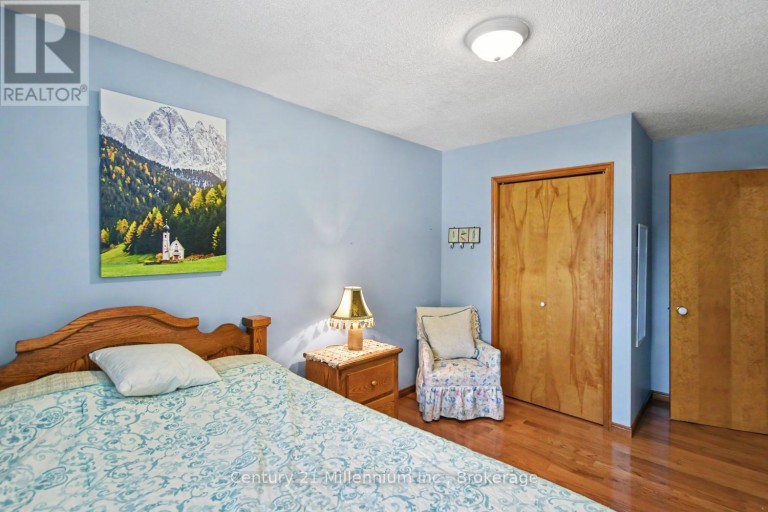 18 DILLON DRIVE, Collingwood, Ontario, L9Y4S3