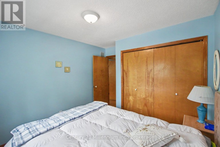 18 DILLON DRIVE, Collingwood, Ontario, L9Y4S3
