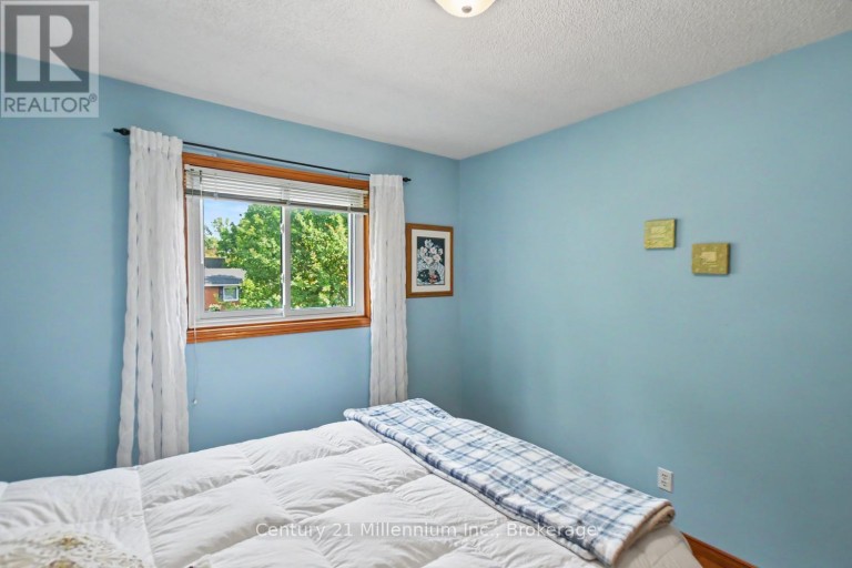 18 DILLON DRIVE, Collingwood, Ontario, L9Y4S3