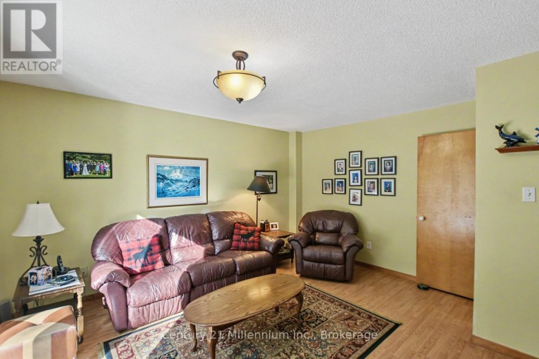 18 DILLON DRIVE, Collingwood, Ontario, L9Y4S3