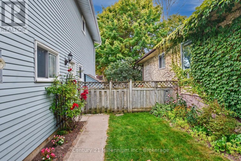 18 DILLON DRIVE, Collingwood, Ontario, L9Y4S3