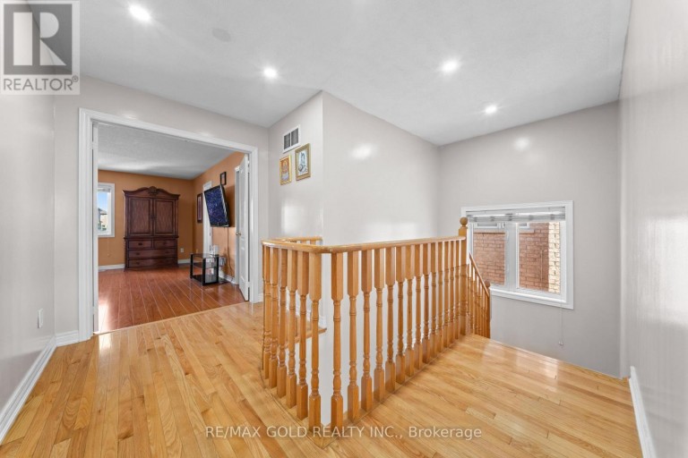 19 ATTVIEW CRESCENT, Brampton (Bram East), Ontario, L6P2R5