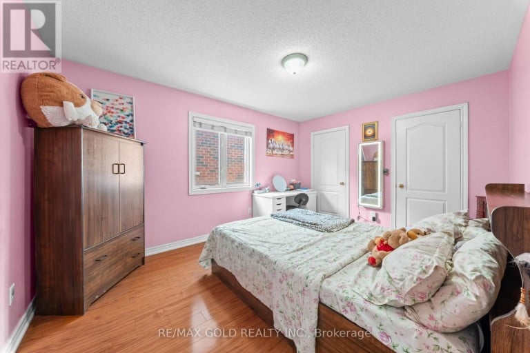 19 ATTVIEW CRESCENT, Brampton (Bram East), Ontario, L6P2R5