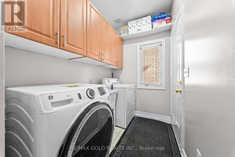 19 ATTVIEW CRESCENT, Brampton (Bram East), Ontario, L6P2R5
