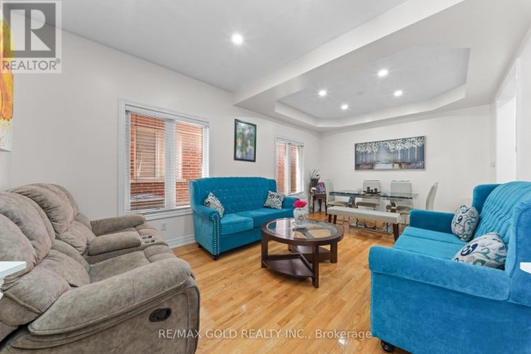 19 ATTVIEW CRESCENT, Brampton (Bram East), Ontario, L6P2R5