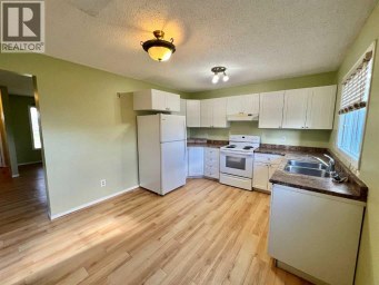 8111 94 Street Grande Prairie Alberta photo 4