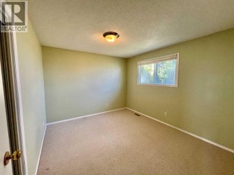 8111 94 Street Grande Prairie Alberta photo 8