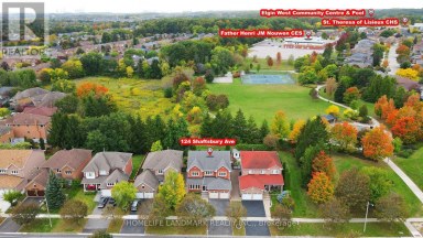 124 SHAFTSBURY AVENUE Richmond Hill (Westbrook) Ontario photo 1