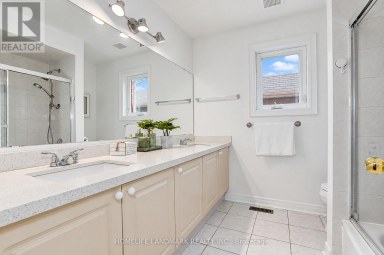 124 SHAFTSBURY AVENUE Richmond Hill (Westbrook) Ontario photo 37