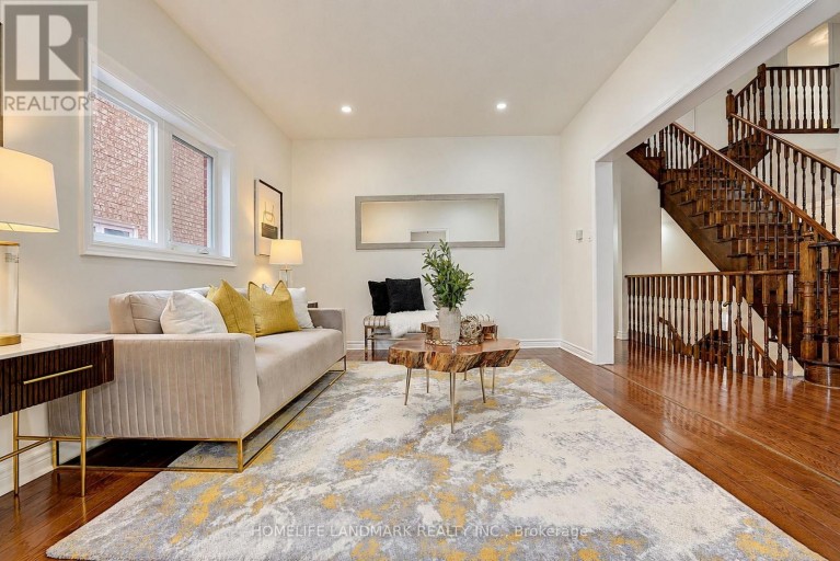 124 SHAFTSBURY AVENUE, Richmond Hill (Westbrook), Ontario, L4C0G6