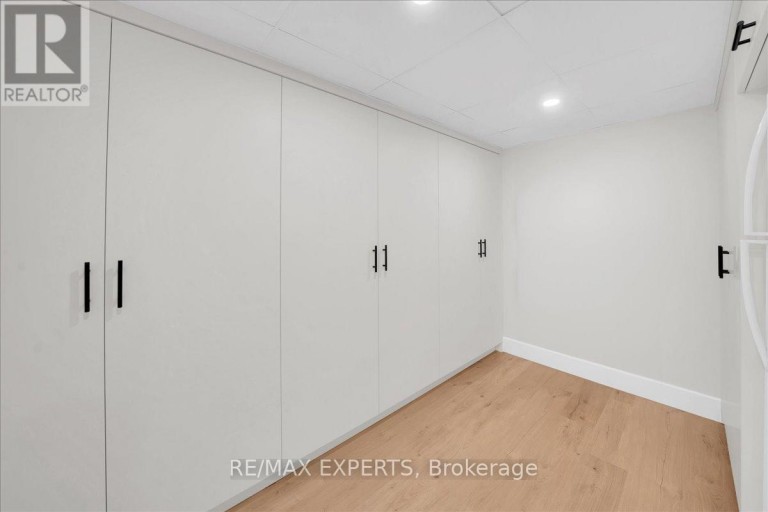 525 KING STREET E, Caledon (Bolton North), Ontario, L7E0V2