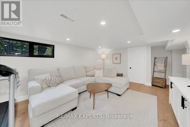 525 KING STREET E, Caledon (Bolton North), Ontario, L7E0V2