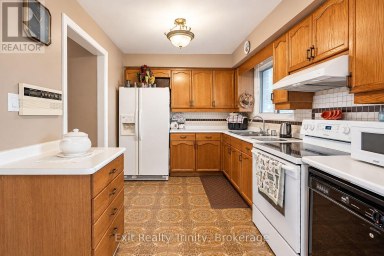 57 LINDYLOU ROAD Toronto (Humbermede) Ontario photo 15