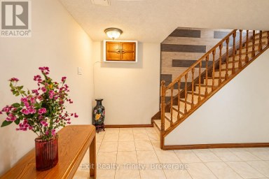57 LINDYLOU ROAD Toronto (Humbermede) Ontario photo 30