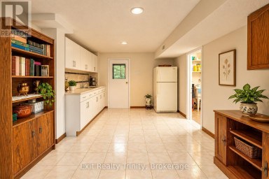 57 LINDYLOU ROAD Toronto (Humbermede) Ontario photo 34