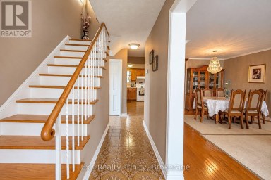 57 LINDYLOU ROAD Toronto (Humbermede) Ontario photo 5