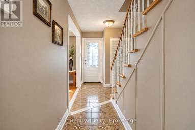 57 LINDYLOU ROAD Toronto (Humbermede) Ontario photo 6