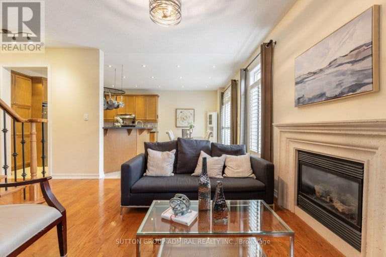 354 AUTUMN HILL BOULEVARD, Vaughan (Patterson), Ontario, L4J9C1