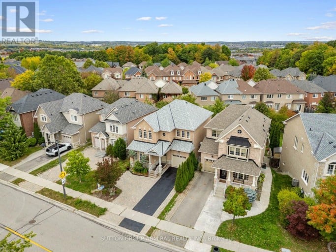 354 AUTUMN HILL BOULEVARD, Vaughan (Patterson), Ontario, L4J9C1