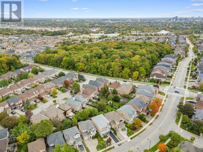 354 AUTUMN HILL BOULEVARD, Vaughan (Patterson), Ontario, L4J9C1
