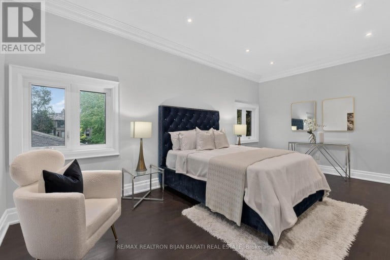 10 BAYBERRY CRESCENT, Toronto (Bayview Village), Ontario, M2K1T8
