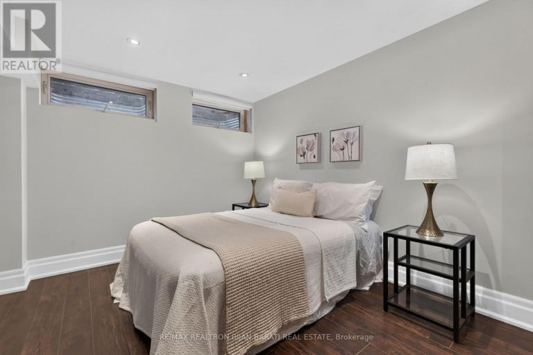 10 BAYBERRY CRESCENT, Toronto (Bayview Village), Ontario, M2K1T8