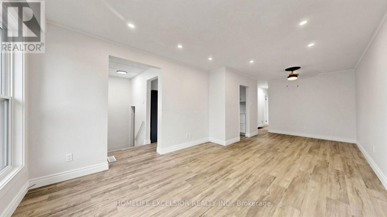86 NEWBURY DRIVE, Newmarket (Bristol-London), Ontario, L3Y4R3