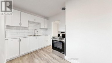 86 NEWBURY DRIVE Newmarket (Bristol-London) Ontario photo 12