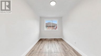 86 NEWBURY DRIVE Newmarket (Bristol-London) Ontario photo 18