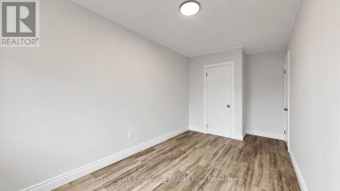 86 NEWBURY DRIVE Newmarket (Bristol-London) Ontario photo 19