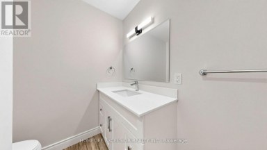 86 NEWBURY DRIVE Newmarket (Bristol-London) Ontario photo 22