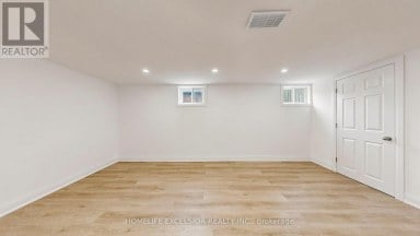 86 NEWBURY DRIVE Newmarket (Bristol-London) Ontario photo 32